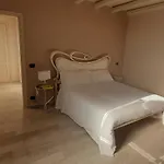 Bed and Breakfast Casale Raffaello Albese Con Cassano