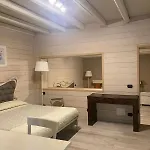 Casale Raffaello 4*