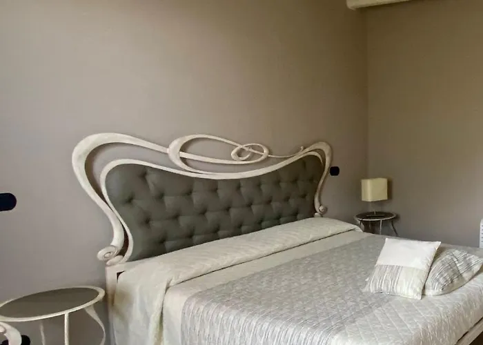 Bed & Breakfast Casale Raffaello Albese Con Cassano