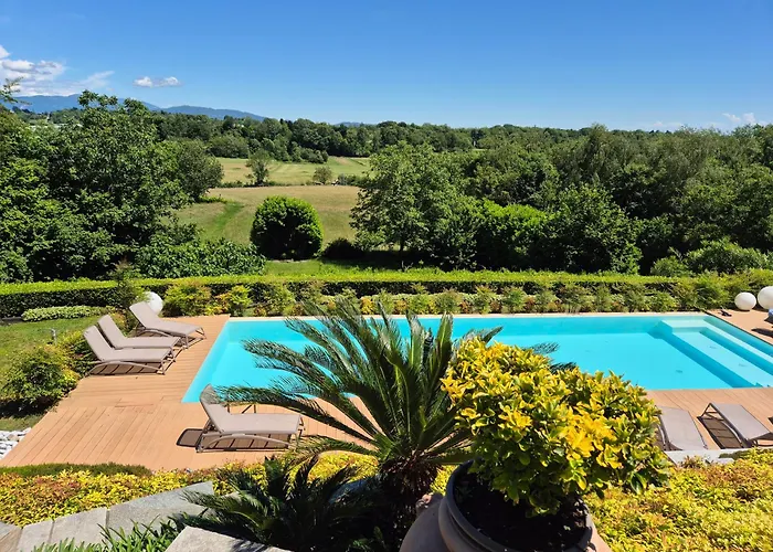 Bed & Breakfast Casale Raffaello 4*