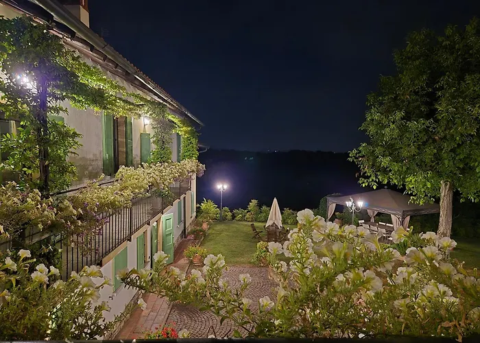 Casale Raffaello Bed & Breakfast 4*