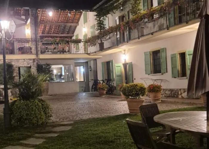 Casale Raffaello 4*