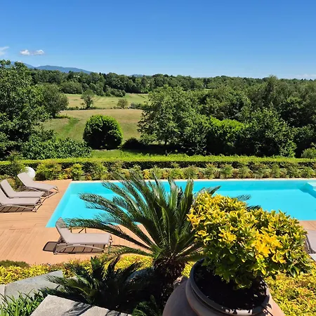 Oda ve Kahvaltı Casale Raffaello 4*